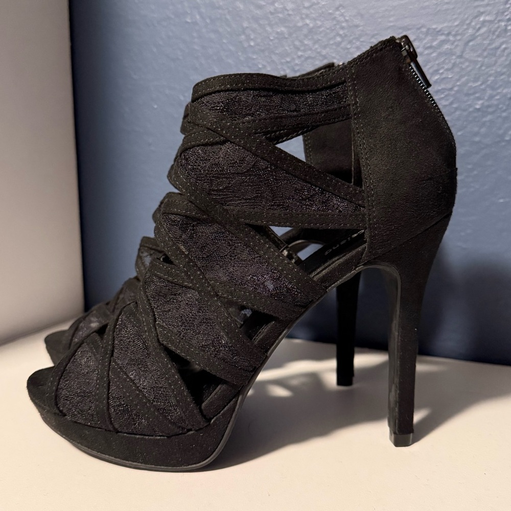 Graceland Faux Suede & Lace Black Crisscross Peep-Toe Stiletto 5” Heels Size 38